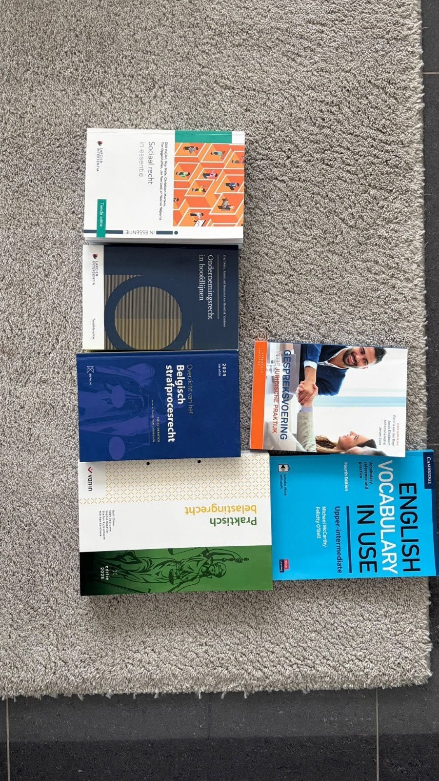 Boeken rechtspraktijk 2de jaar, Boeken, Ophalen