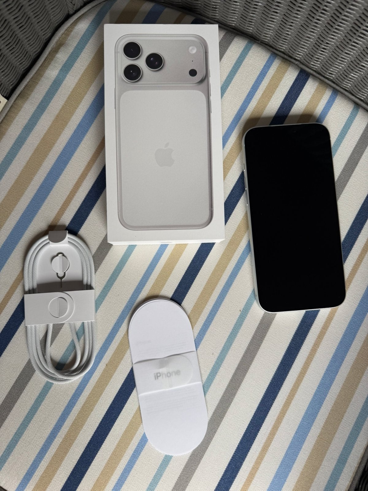 Iphone 17 pro max, Envoi, Neuf, Argent, 256 GB