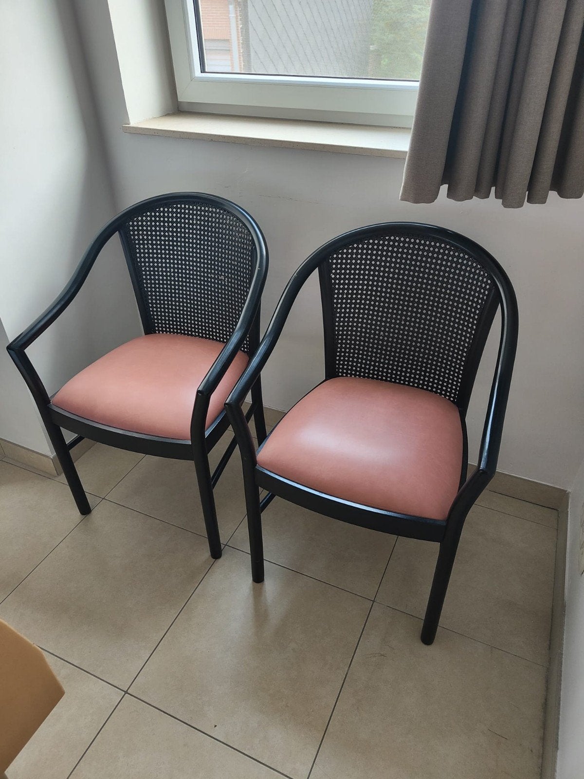 2 kuipstoelen, Ophalen