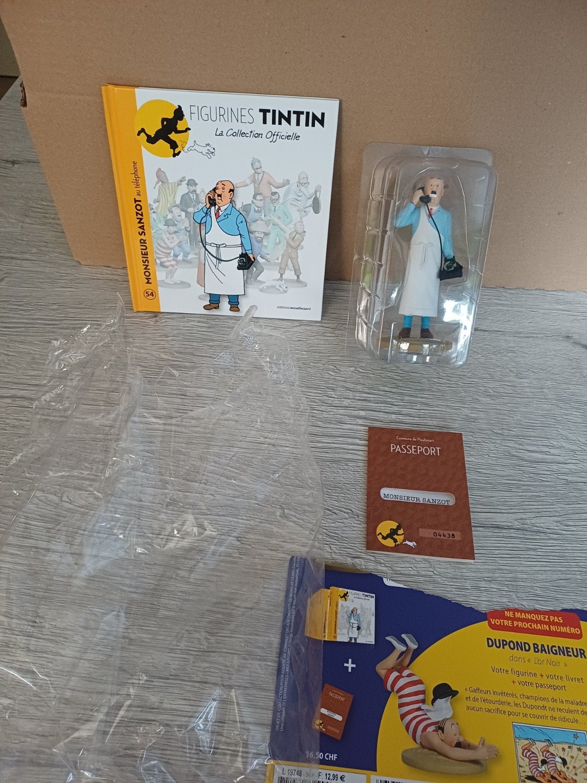 Figurine Sanzot 54 Tintin, Collections, Personnages de BD, Comme neuf, Statue ou Figurine, Tintin, Enlèvement ou Envoi