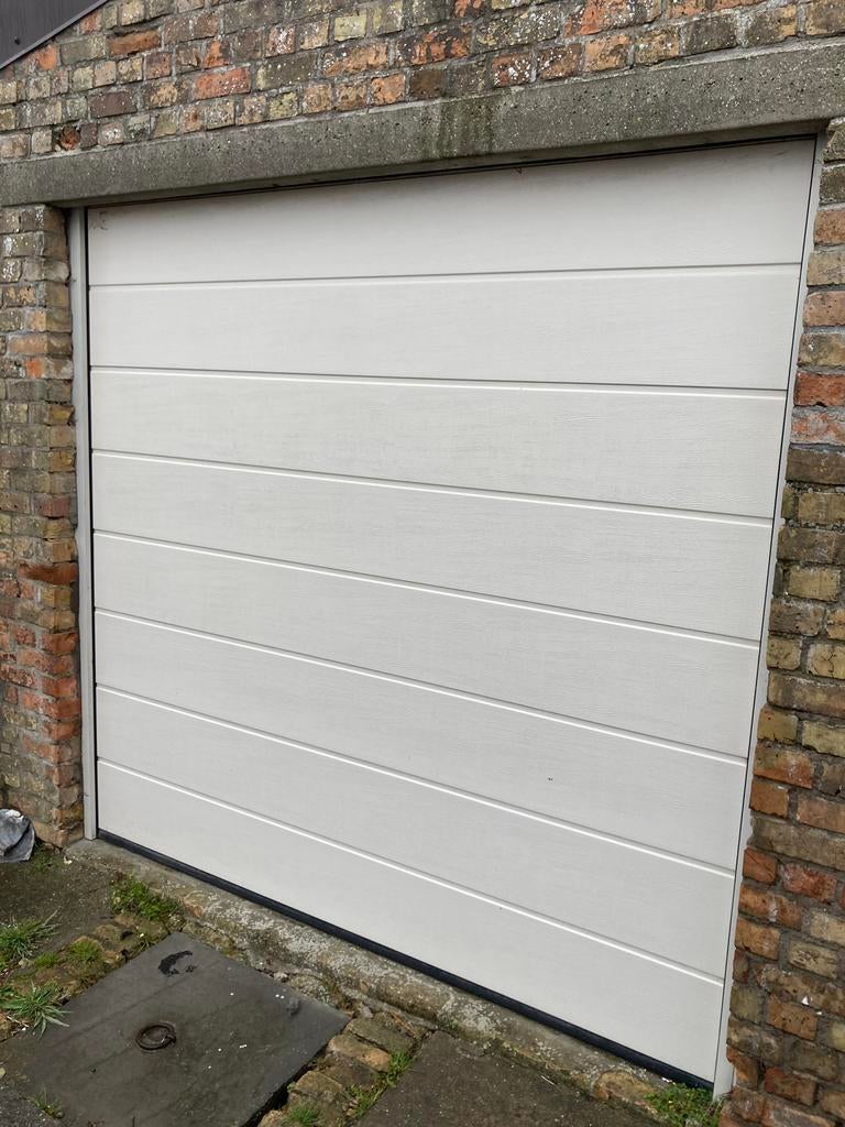 Sectionale poort wit, Ophalen, Zo goed als nieuw, 200 cm of meer, 200 cm of meer