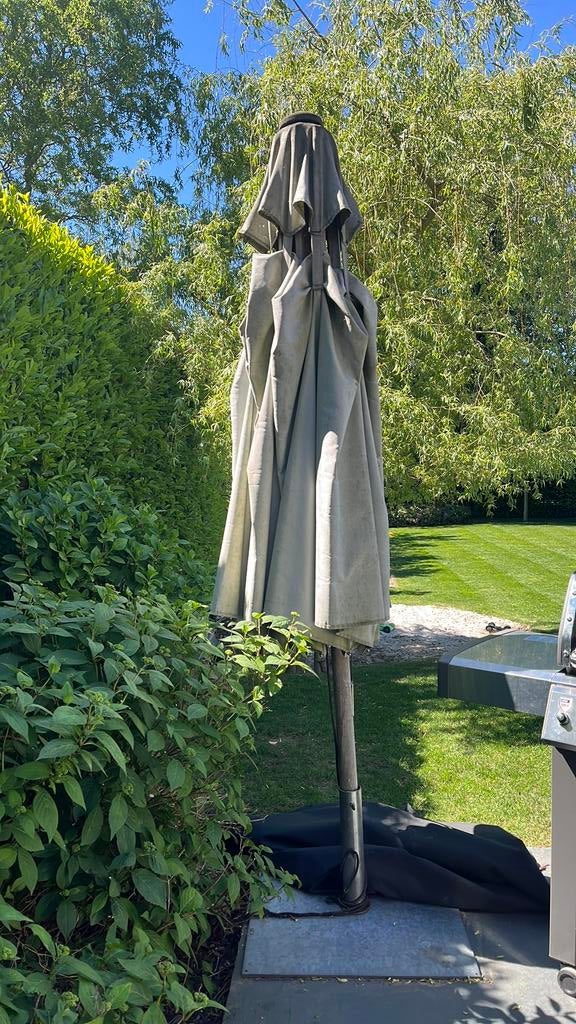 Parasol  royal botania, Ophalen, Gebruikt, 2 tot 3 meter, Waterdicht