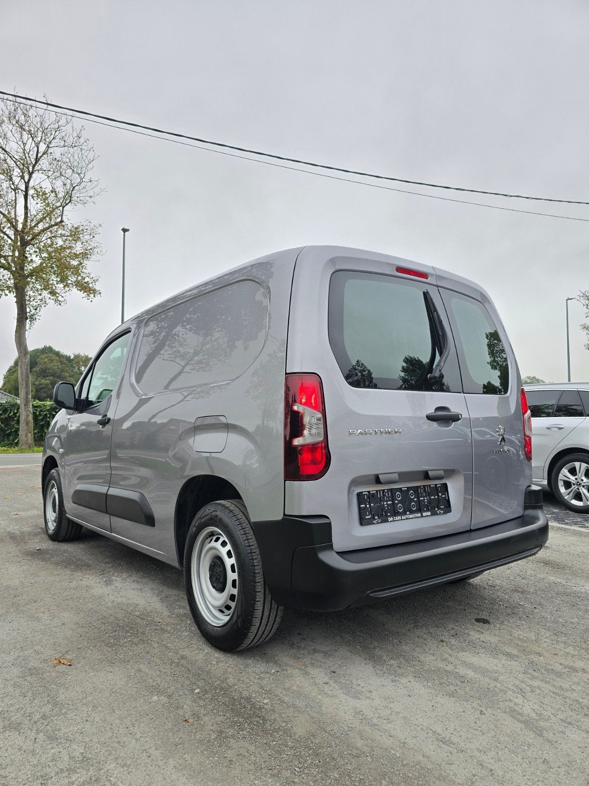 Peugeot Partner Premium 3zit Lichtevracht//Slechts 14750km!!, Voorwielaandrijving, Stof, Euro 6, Bedrijf