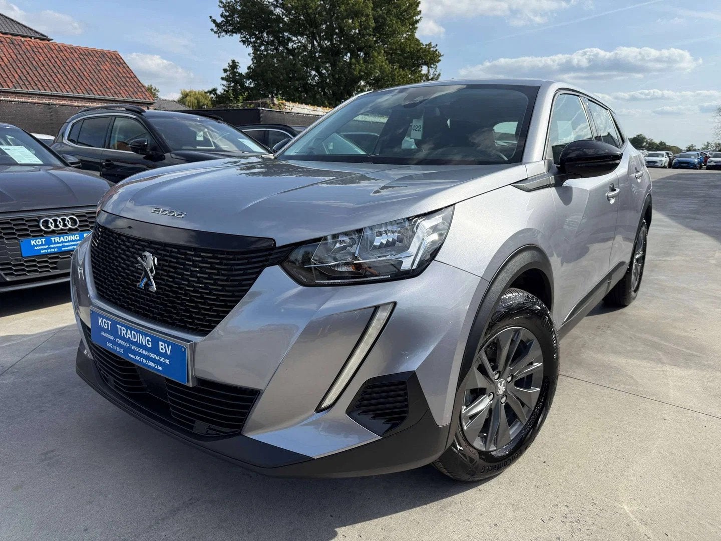 Peugeot 2008 1.2i NAVIGATIE CAMERA CARPLAY BLUETOOTH DAB PDC, 1263 kg, Stof, Gebruikt, 1199 cc