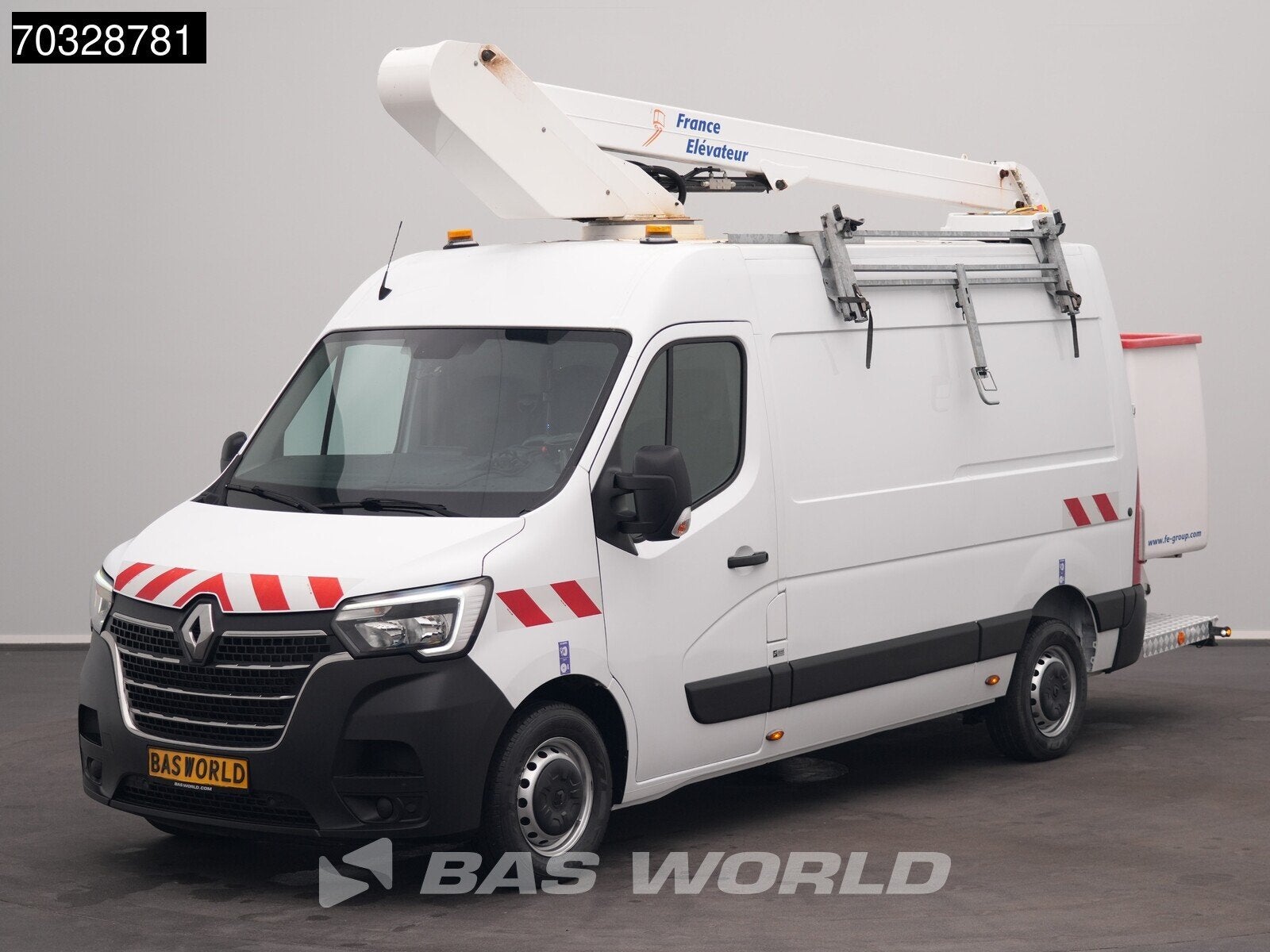 Renault Master 145PK Hoogwerker 12m Werkhoogte L2H2 Trekhaak, Auto's, Stof, 4 cilinders, Renault, 2500 kg