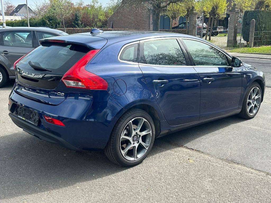 Volvo V40 2.0D, 2016, 146.610km, EURO 6b, Navi, 12m Garantie, Auto's, Voorwielaandrijving, 4 cilinders, 1969 cc, Blauw