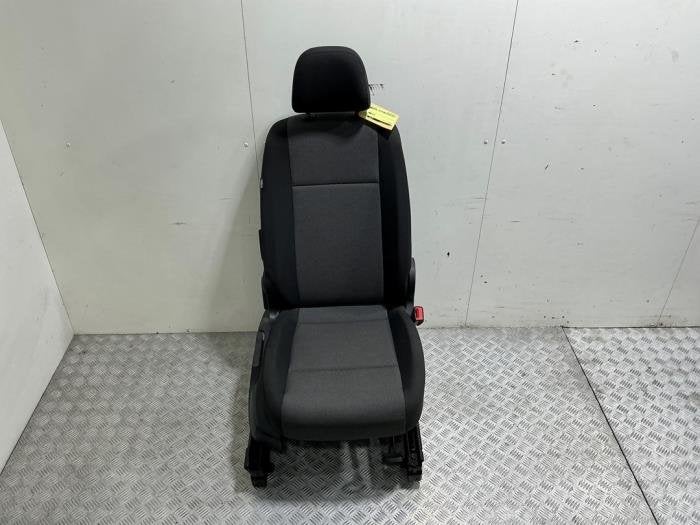 Siège droit d'un Volkswagen Caddy (Caddy 15-), Autos : Pièces & Accessoires, Volkswagen, Utilisé, -, -