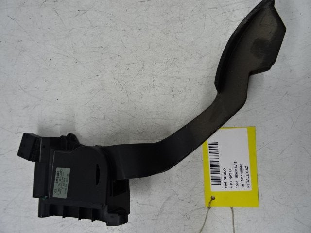 GASPEDAAL Fiat Doblo (263) (01-2010/07-2022) (51831864), Gebruikt, Fiat