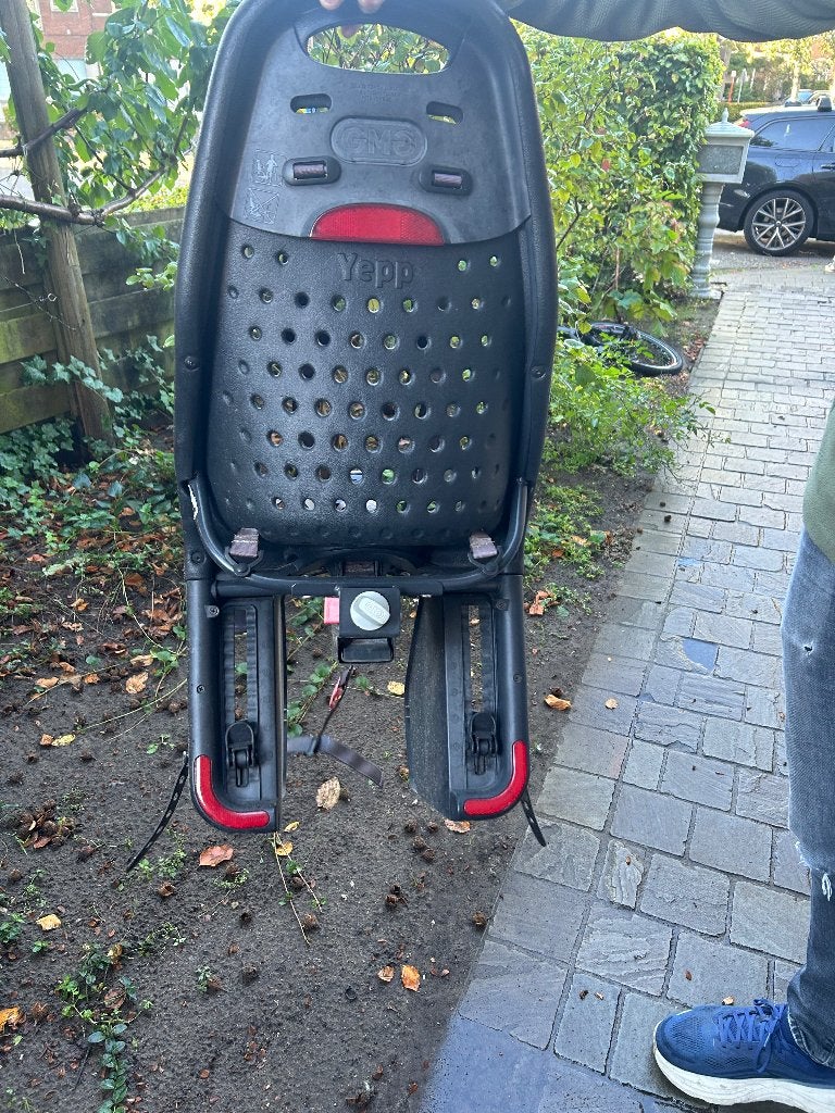 Fietsstoeltje, Ophalen, Achterzitje, Voetsteuntjes, Zo goed als nieuw