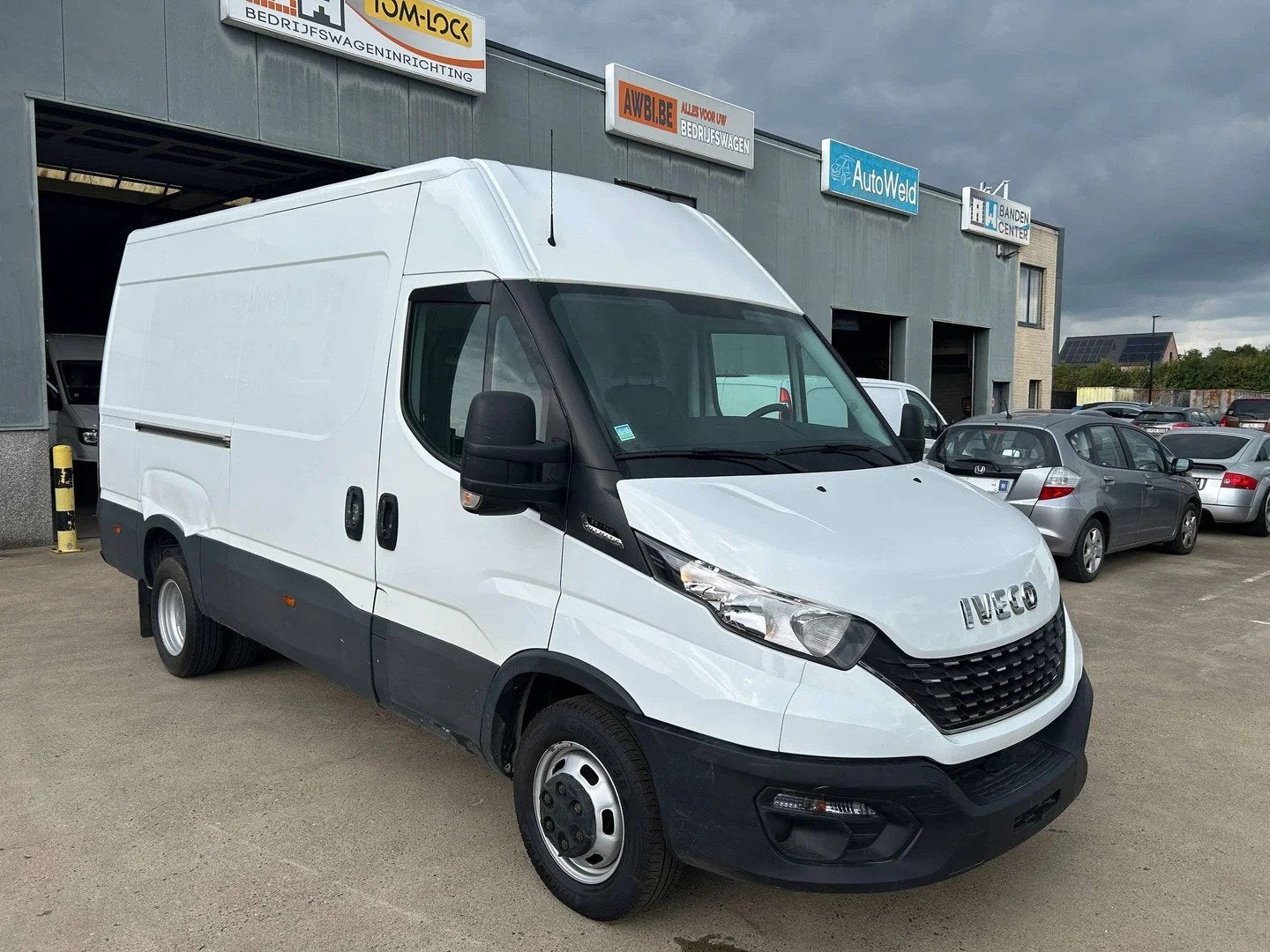 Iveco Daily 35C14V 2.3 Turbo VGT Hi-Matic DUBBELE BAND 3500, 100 kW, Achat, Entreprise, 5 portes