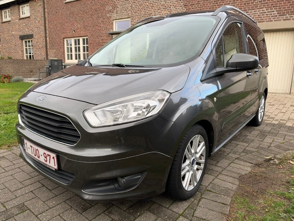 Ford Tourneo Courier, Argent ou Gris, Achat, Boîte manuelle, 5 places