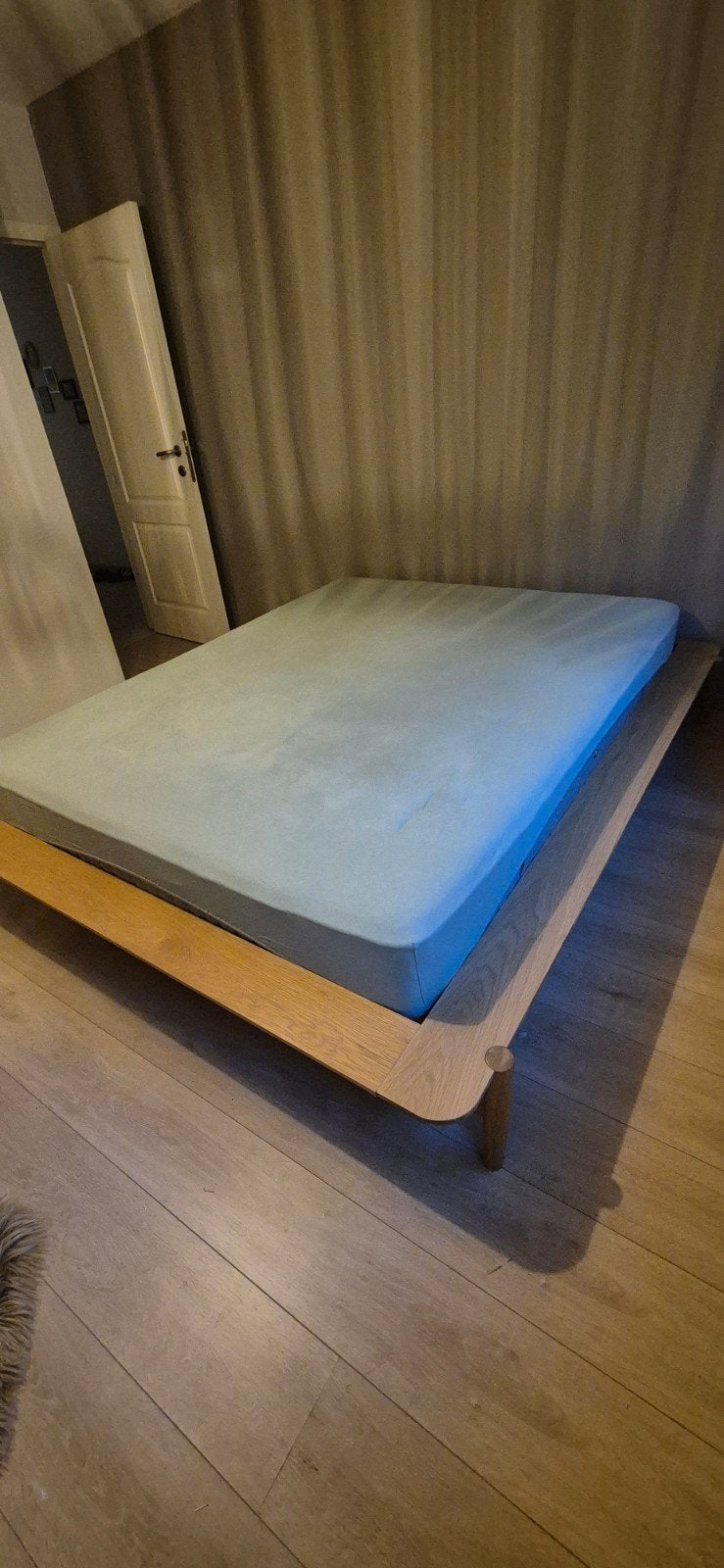 Massief eiken bed  + matras 160 x 200, Ophalen, Gebruikt, Beige, Tweepersoons