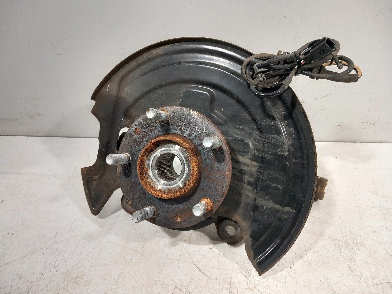 Wielnaaf rechts voor Nissan Leaf, Onderdelen@venauto.nl, Van der Ven Autorecycling B.V., Ettenseweg 76, 4706 PB Roosendaal, The Netherlands