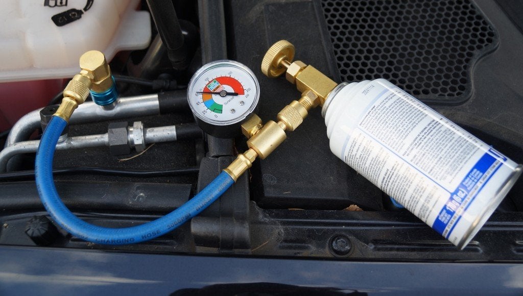 recharge airco auto avec ou sans stop fuite, Enlèvement