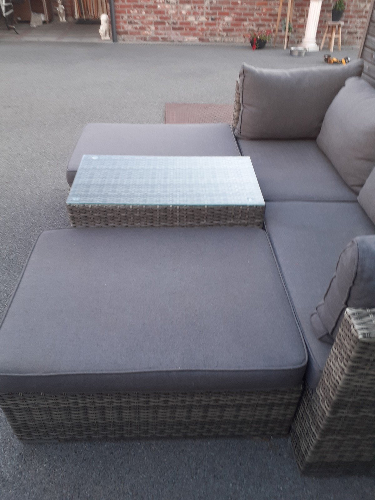 te koop lounge set, Ophalen