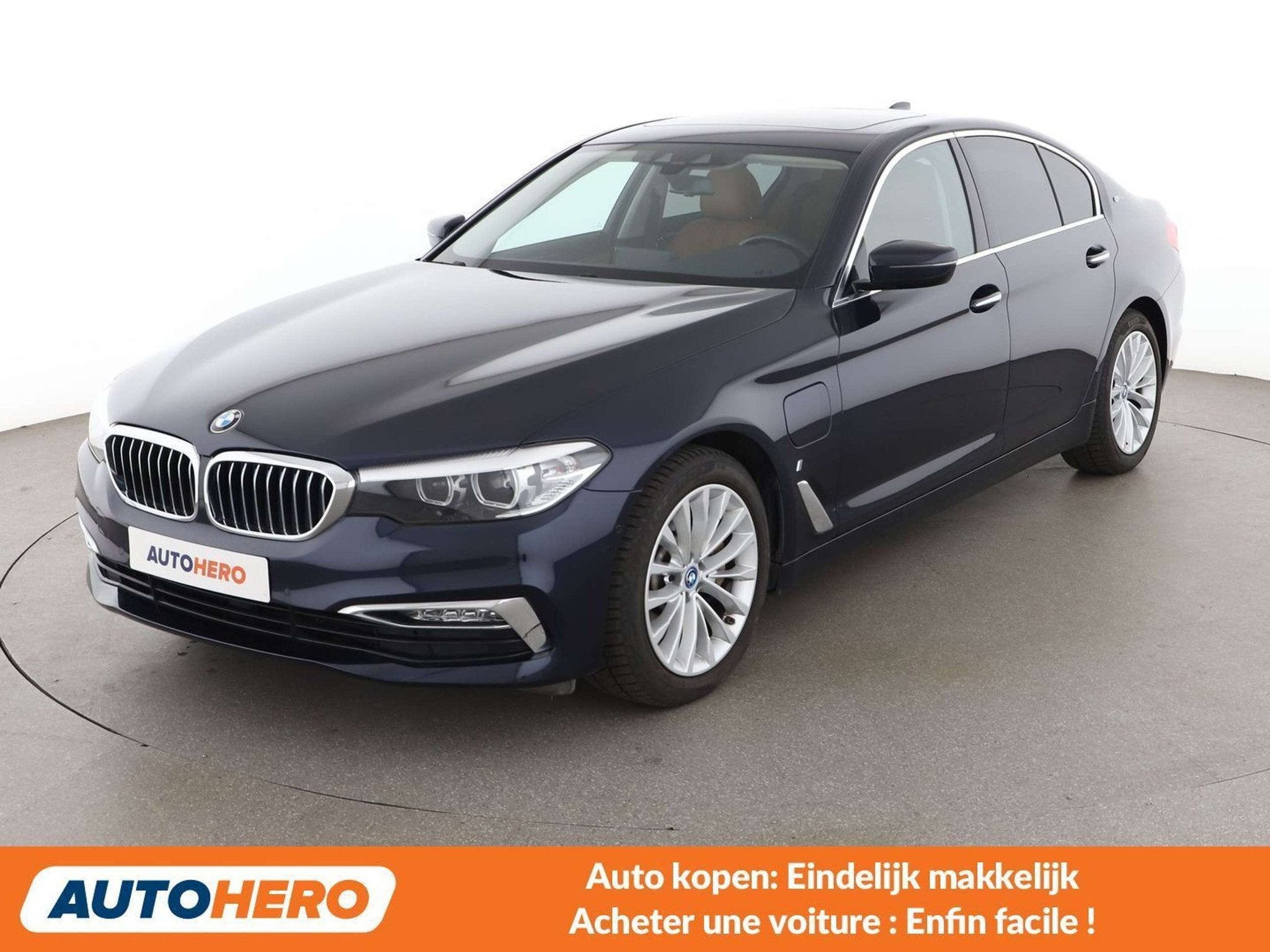 BMW 5 Serie 530 530e Luxury Line (bj 2017, automaat), Auto's, Achterwielaandrijving, Gebruikt, 1770 kg, Blauw