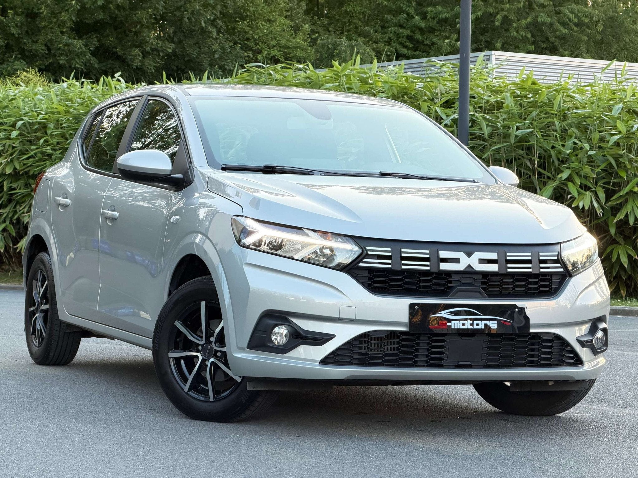 Dacia Sandero • ÉTAT NEUF • AUTOMATIQUE • GARANTIE, Auto's, Dacia, Bedrijf, Te koop, Sandero, ABS, Airbags, Airconditioning, Android Auto