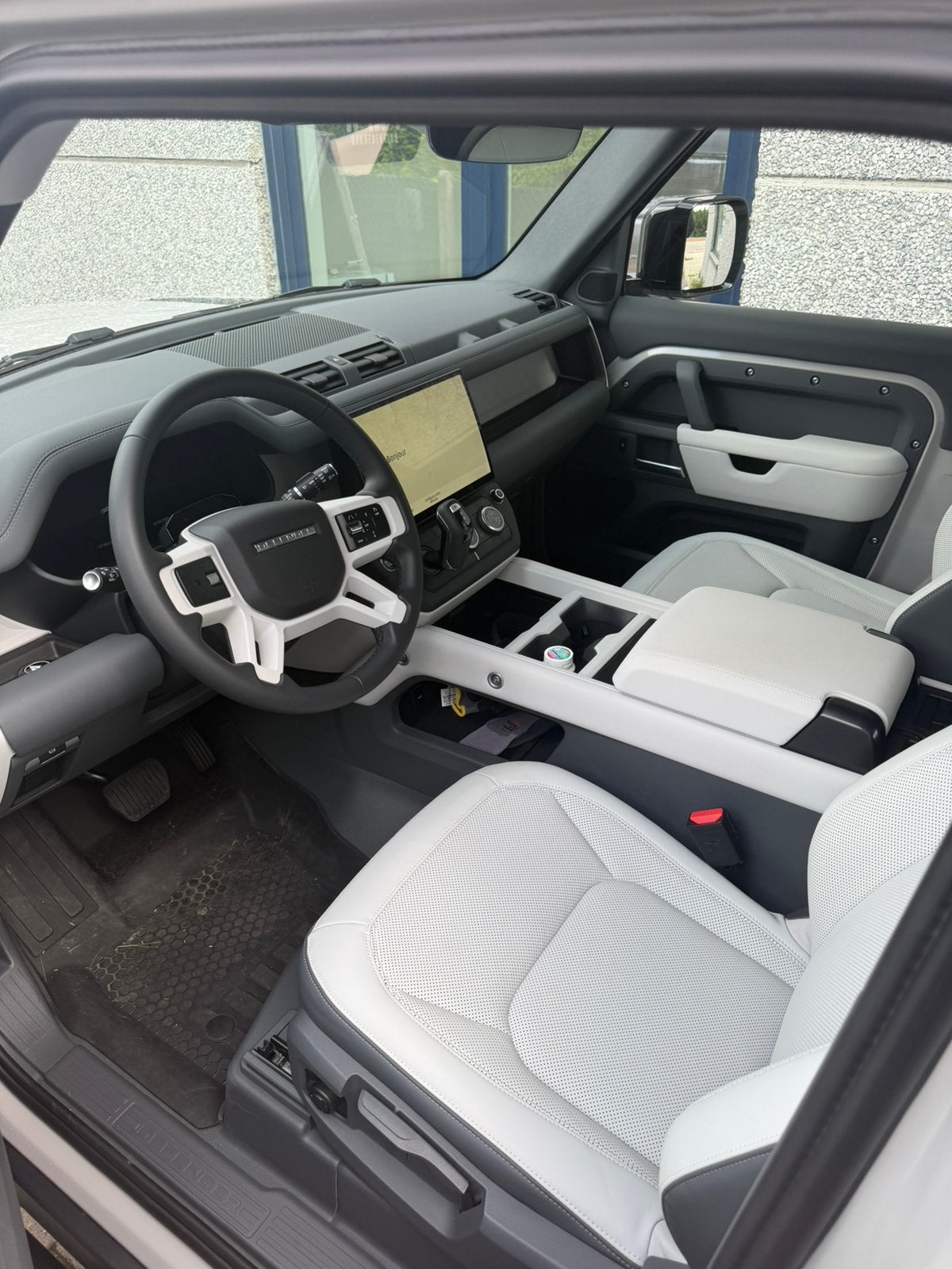 DEFENDER 90 D200 – 2026 – 13.000 KM – UTILITAIRE – TVA, Autos, Cuir, Achat, Entreprise, Noir
