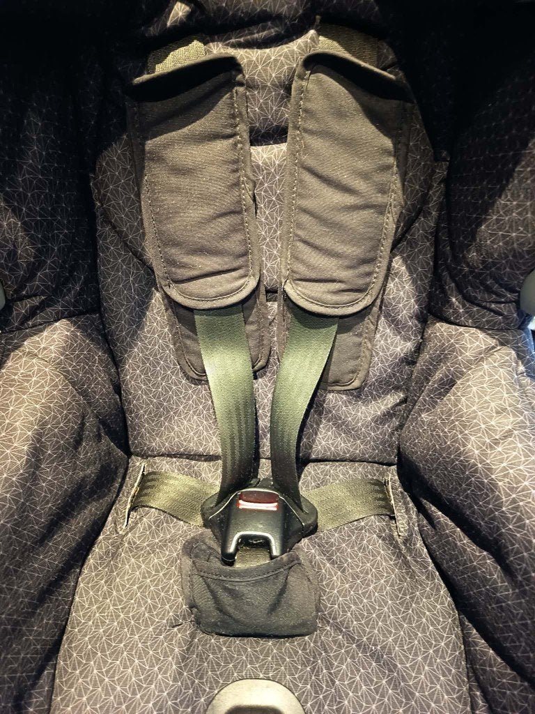 Axiss draaibaar autostoeltje, Kinderen en Baby's, Autogordel, Verstelbare rugleuning, Zo goed als nieuw, Ophalen