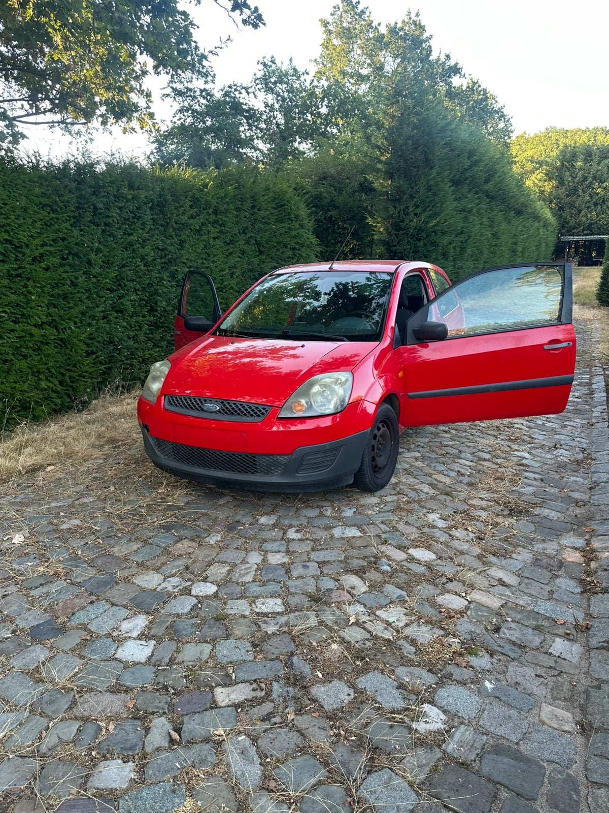Ford Fiesta 2006 1.3 essence, Autos, Rouge, Euro 5, Achat, Entreprise