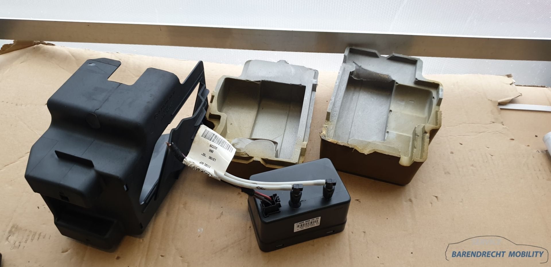Pompe vide si ges dynamiques Mercedes classe E 0008002548 or, Mercedes-Benz AG, Mercedes-Benz, Utilisé, Mercedesstrasse 120
70372  Stuttgart, DE