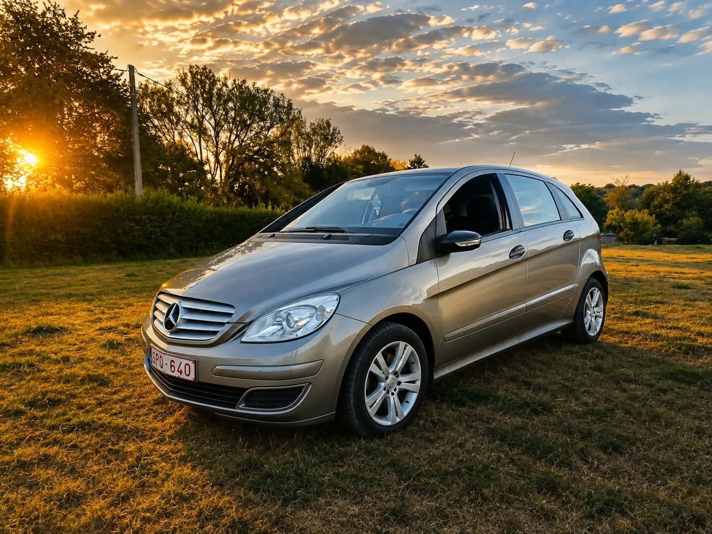 Mercedes prête à immatriculer 180cdi0470.13.31.03, Auto's, Voorwielaandrijving, Stof, Zwart, 4 cilinders