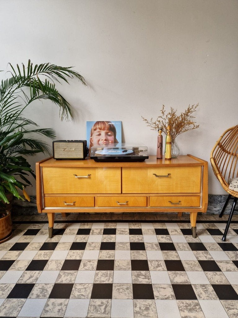 Vintage sixties dressoir | platenspeler meubel | kast, Huis en Inrichting, Kasten | Dressoirs, Gebruikt, 100 tot 150 cm, 25 tot 50 cm
