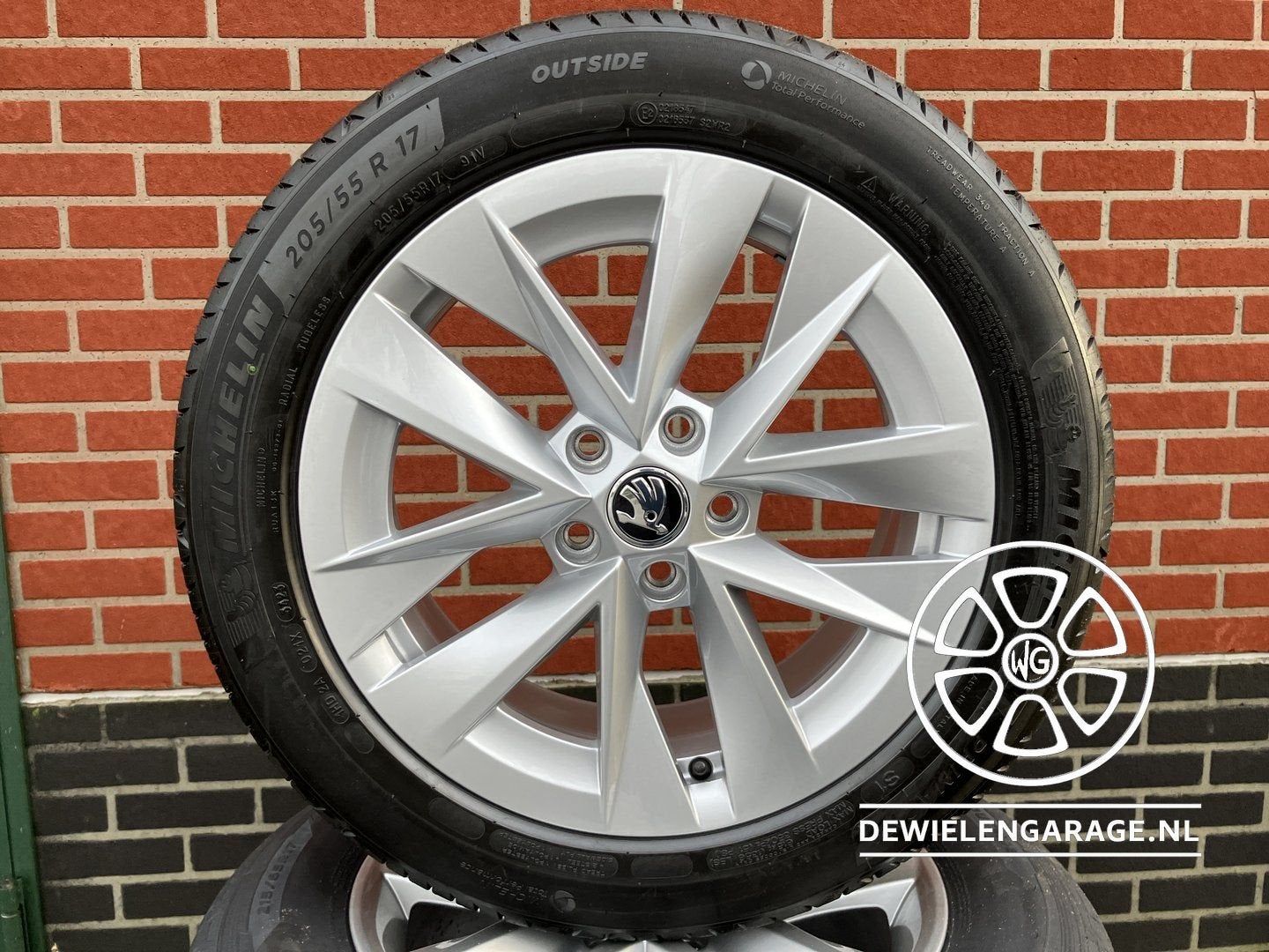 17 inch Skoda Octavia Rotare Aero Velgen NIEUW Origineel 202, Autos : Pièces & Accessoires, Pneus & Jantes, Neuf, Pneus et Jantes