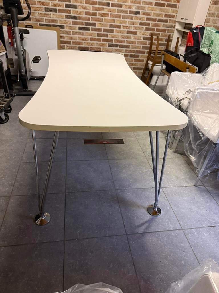 Table et chaises Kartell modernes en excellent état, Maison & Meubles, Tables | Tables d'appoint, Enlèvement, Comme neuf