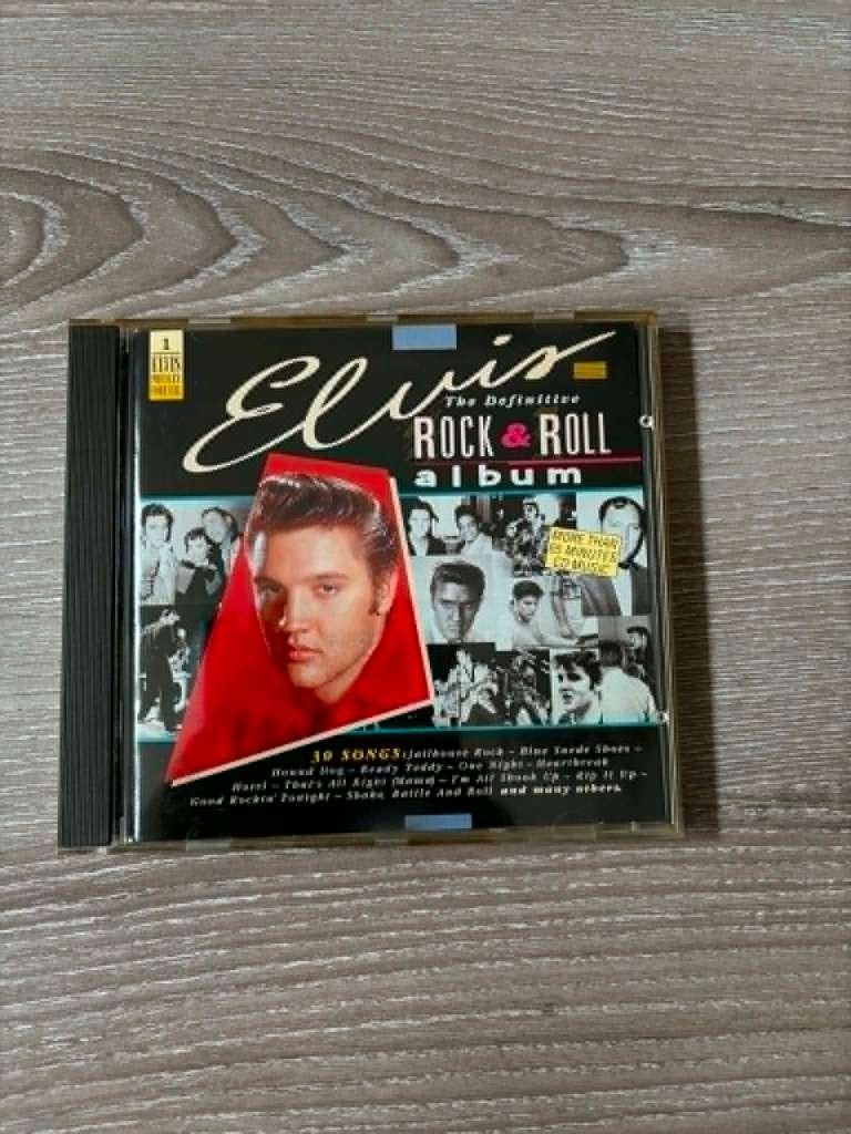 Elvis cd, The definitive rock & roll album van RCA. 5 euro., Cd's en Dvd's, Cd's | Rock, Ophalen of Verzenden, Zo goed als nieuw