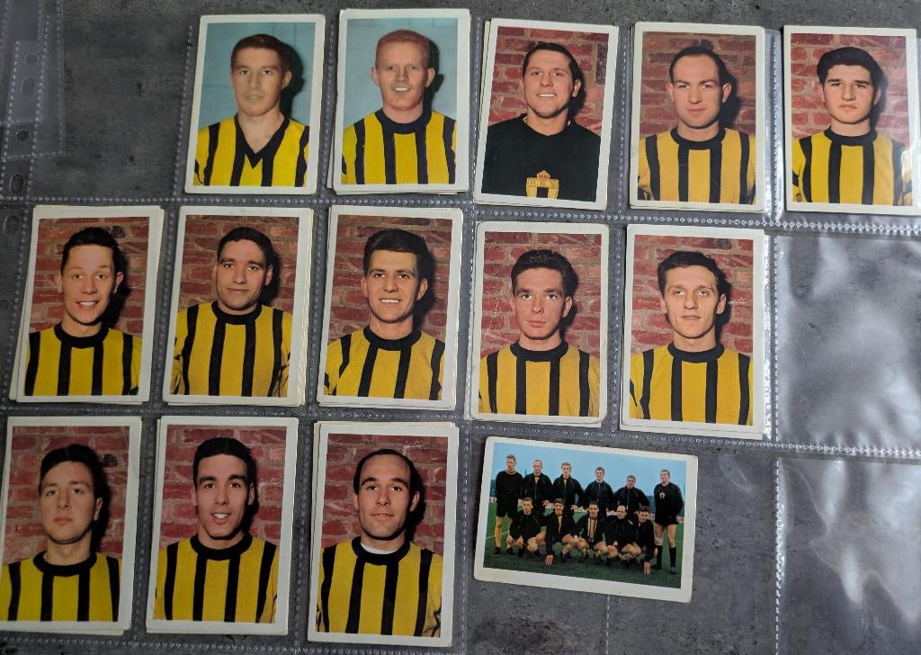 VOETBAL BERCHEM SPORT 14X ZEER ZELDZAME KAARTEN MAPLE LEAF, Verzenden, Zo goed als nieuw