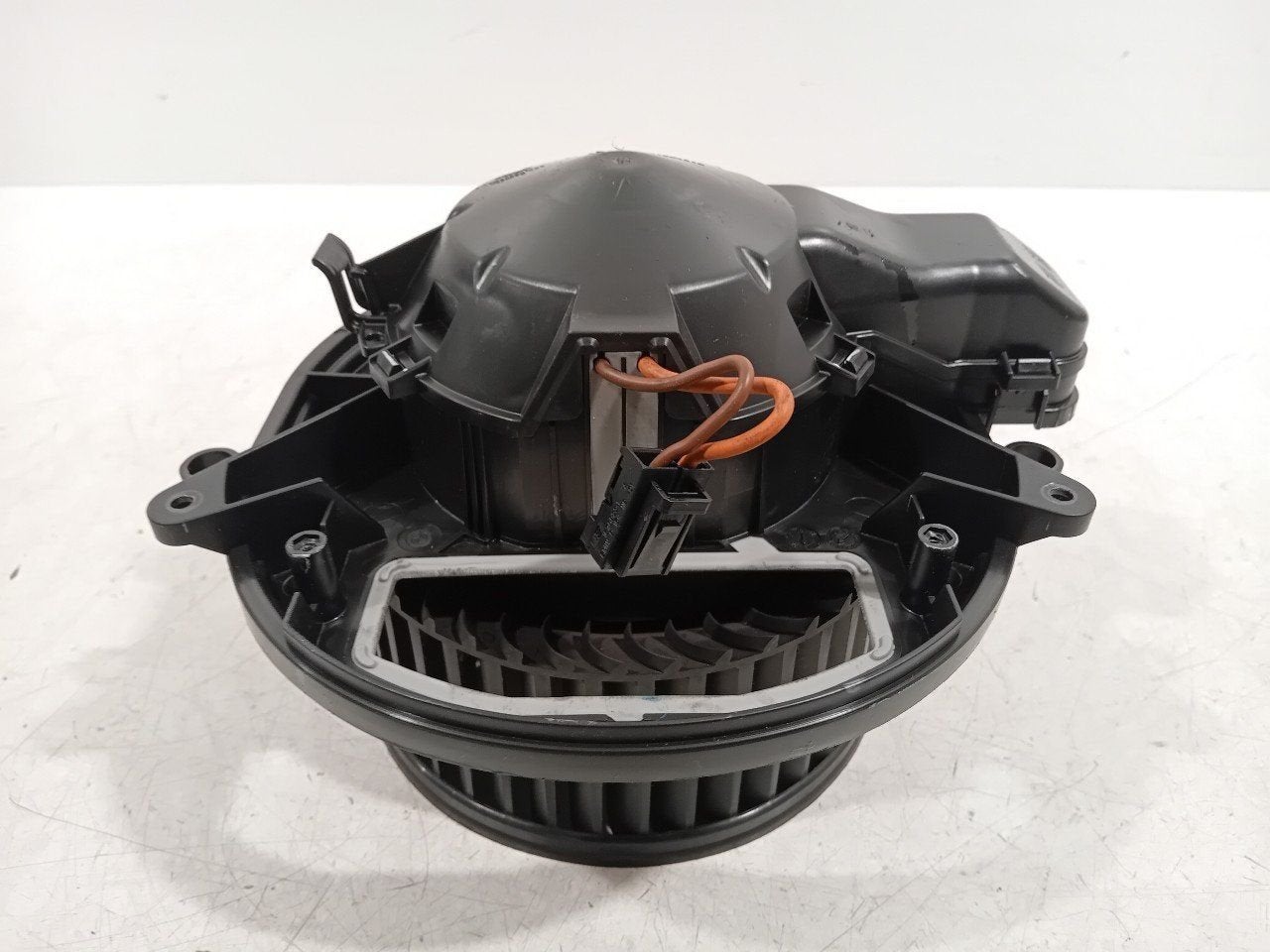 Kachel ventilator motor BMW 3 serie, BMW, Onderdelen@venauto.nl, Van der Ven Autorecycling B.V., Ettenseweg 76, 4706 PB Roosendaal, The Netherlands