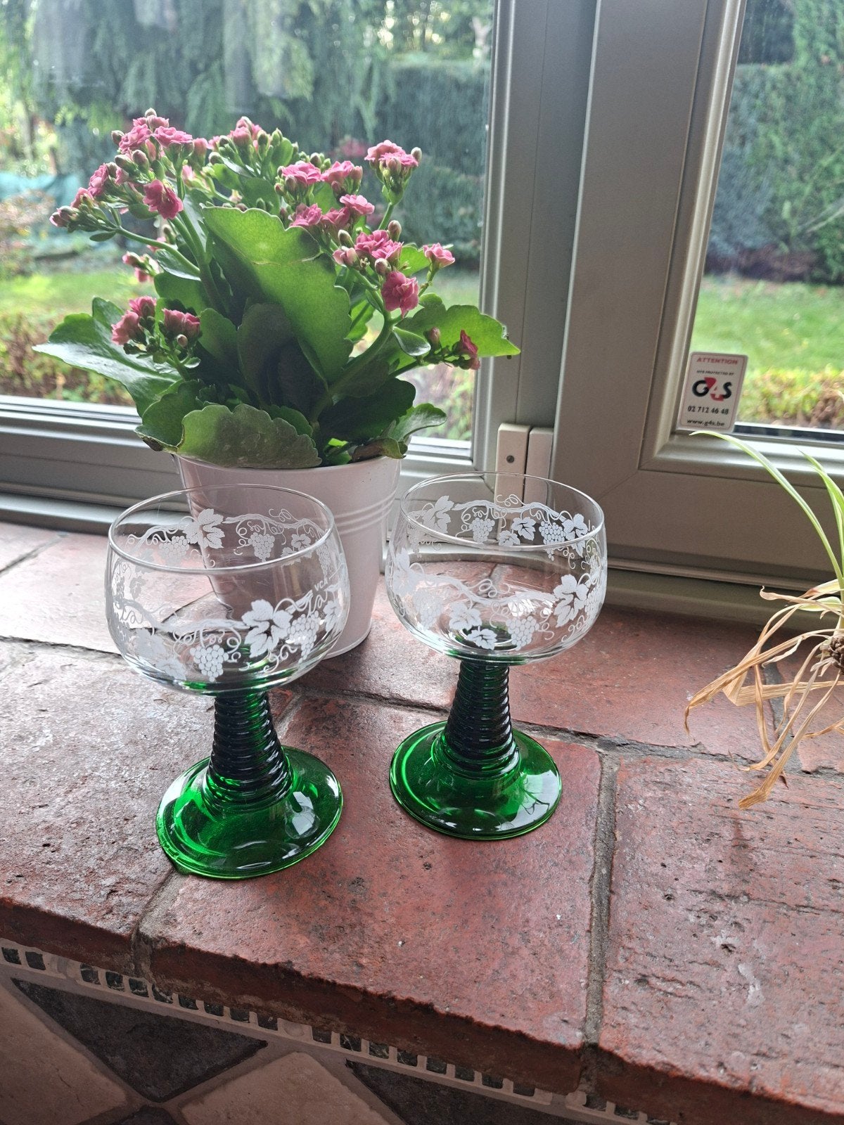 2 verres à vin, Enlèvement, Comme neuf