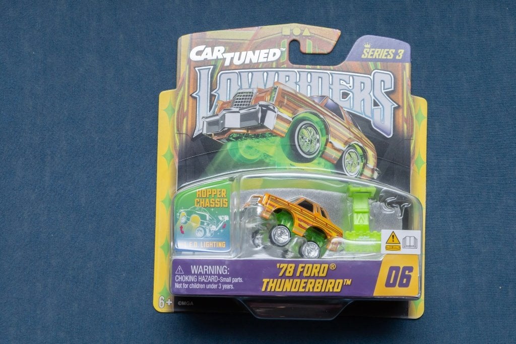 MGA CarTuned 78 Ford Thunderbird ( Lowriders ), Hobby & Loisirs créatifs, Voitures miniatures | Échelles Autre, Enlèvement ou Envoi