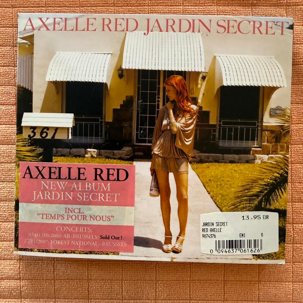 Cd Axelle Red, Ophalen