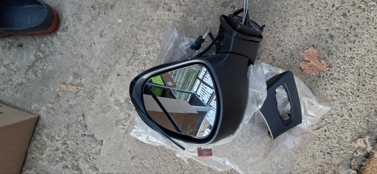 retroviseur droit neuf peugeot 207, Enlèvement ou Envoi, Neuf, Peugeot
