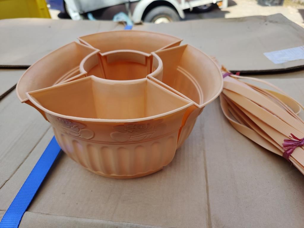 Bloempotjes voor rond regenpijp o.i.d., Ophalen of Verzenden, Rond, Terracotta