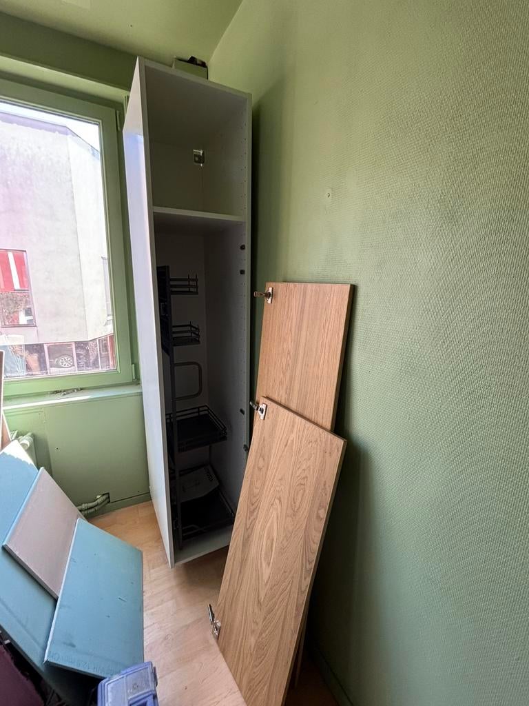 Schoonmaak kast ikea met pootjes, Ophalen, (Half)hoge kast, Minder dan 50 cm, 200 cm of meer
