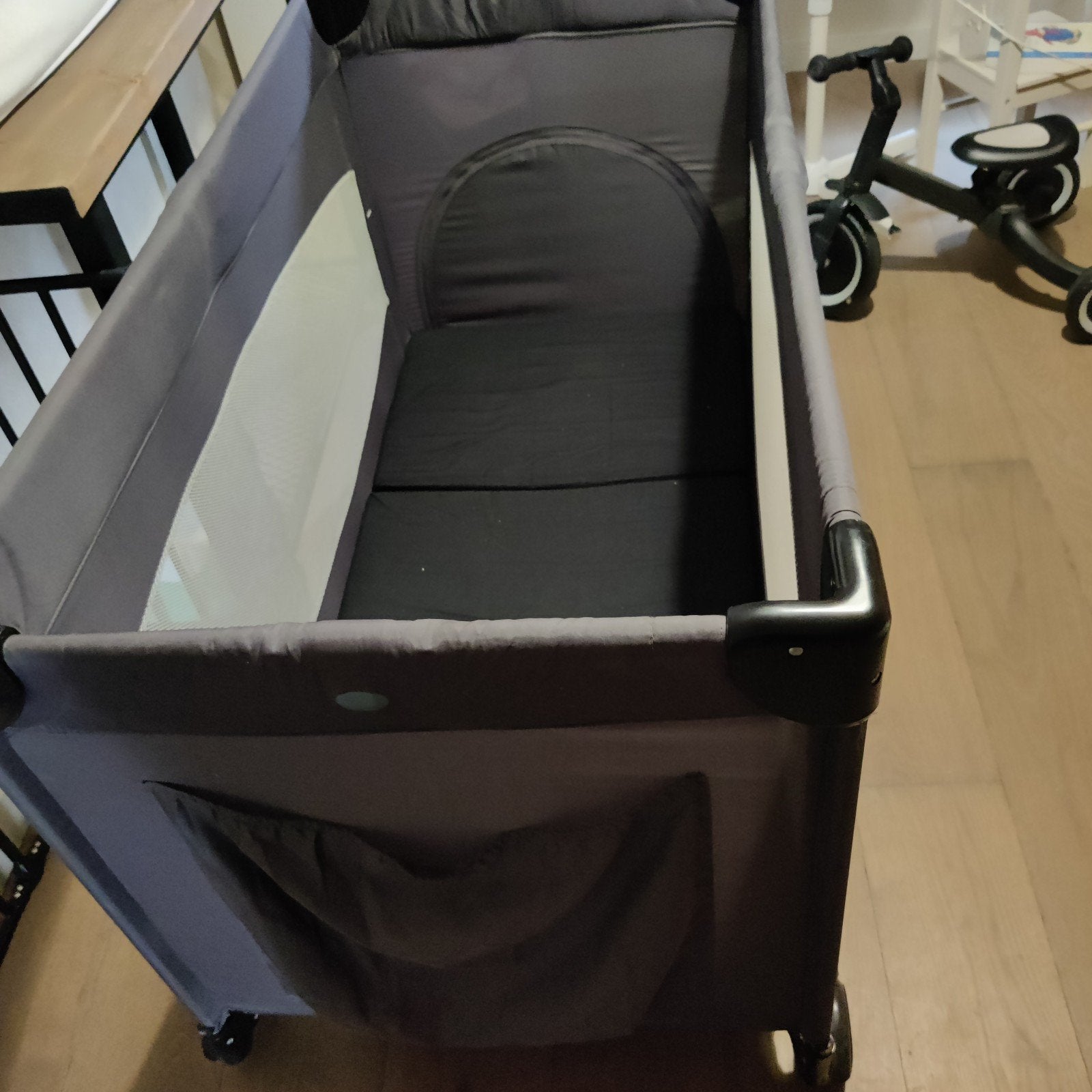 reisbedje met extra matras en benodigdheden, Ophalen, Reisbedje