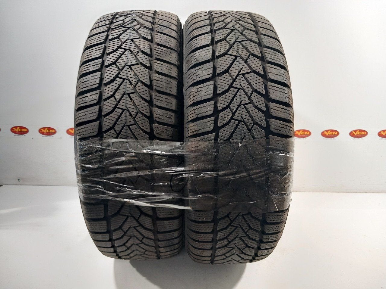 Bandenset 2 stuks Winter 205 55 R16, Auto-onderdelen, Banden en Velgen, Onderdelen@venauto.nl, Van der Ven Autorecycling B.V.