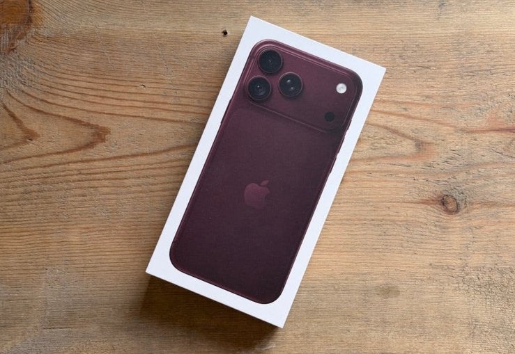 Apple iPhone 18 Pro Max 2TB in Burgundy, Télécoms, Enlèvement, IPhone 18 Pro Max, Sans abonnement, 100 %