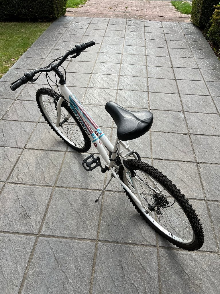 Fiets voor jonge vrouwen 18 versnellingen, Fietsen en Brommers, Velgrem, (Extra) lage instap, Zo goed als nieuw, 50 tot 53 cm