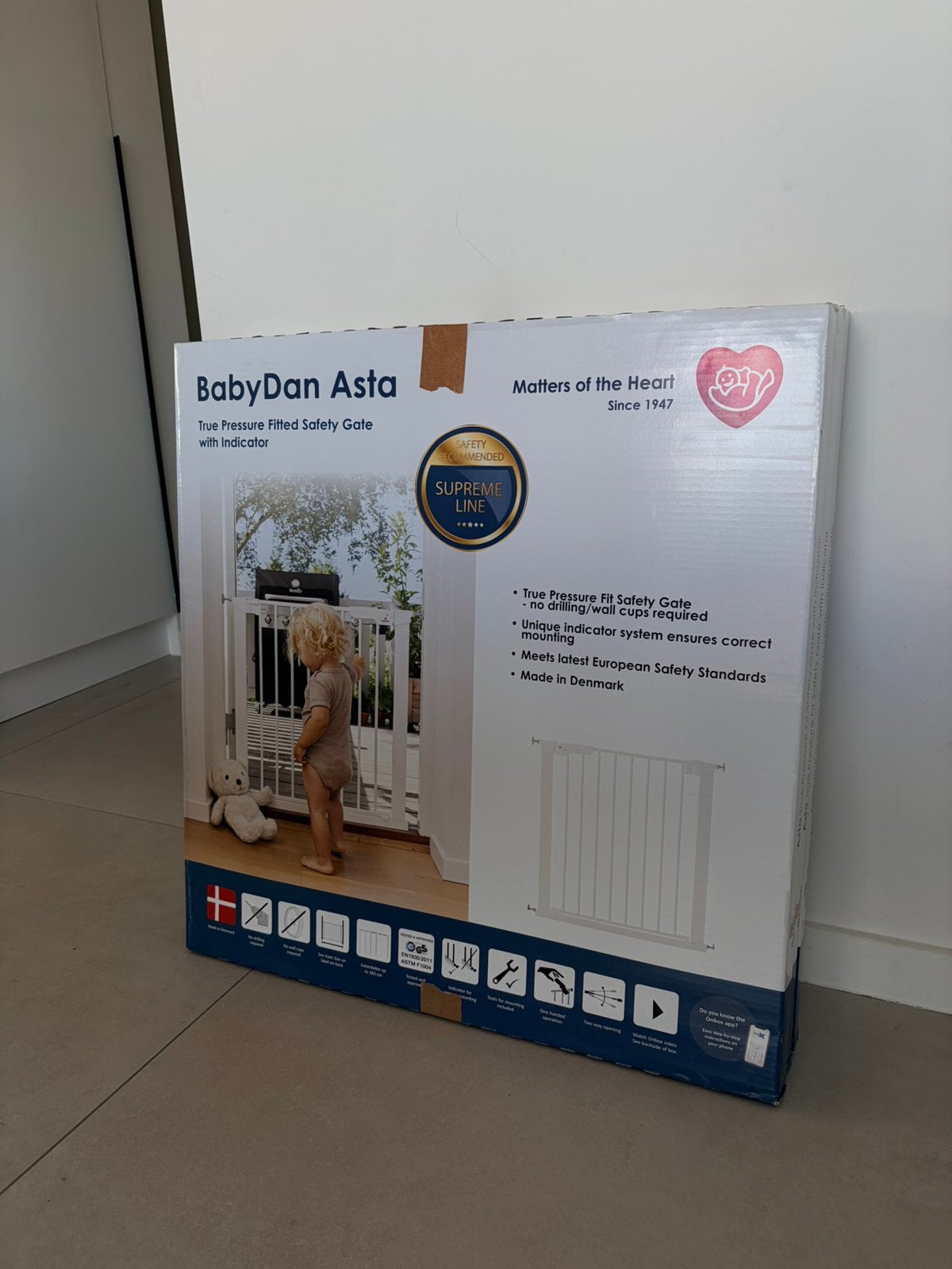 BabyDan ASTA - 3 traphekjes (TruePressure  FittedSafetyGate), Kinderen en Baby's, Ophalen, Aluminium, 100 tot 115 cm, Zo goed als nieuw