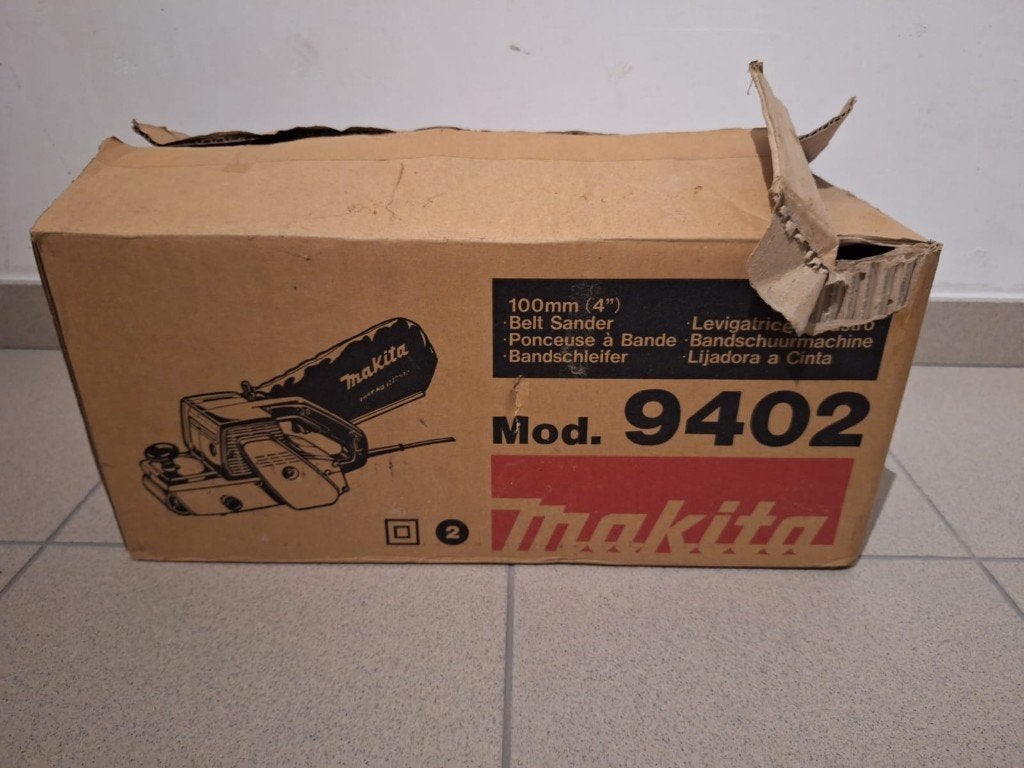 Makita 9402 bandschuurmachine, Doe-het-zelf en Bouw, Ophalen, Gebruikt, Bandschuurmachine