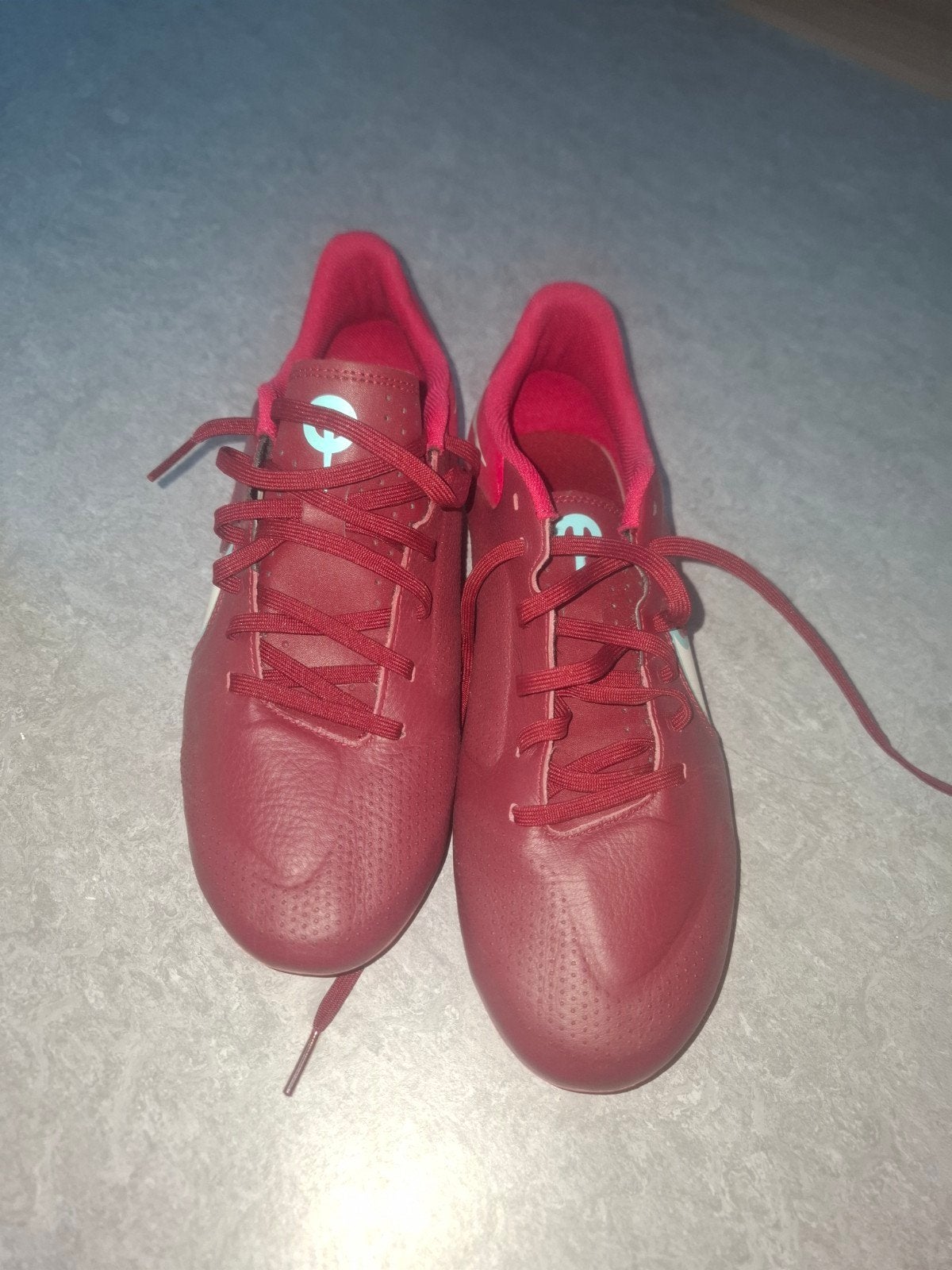Nike tempo maar 43, Sport en Fitness, Voetbal, Maat XS of kleiner, Schoenen, Nieuw, Ophalen of Verzenden