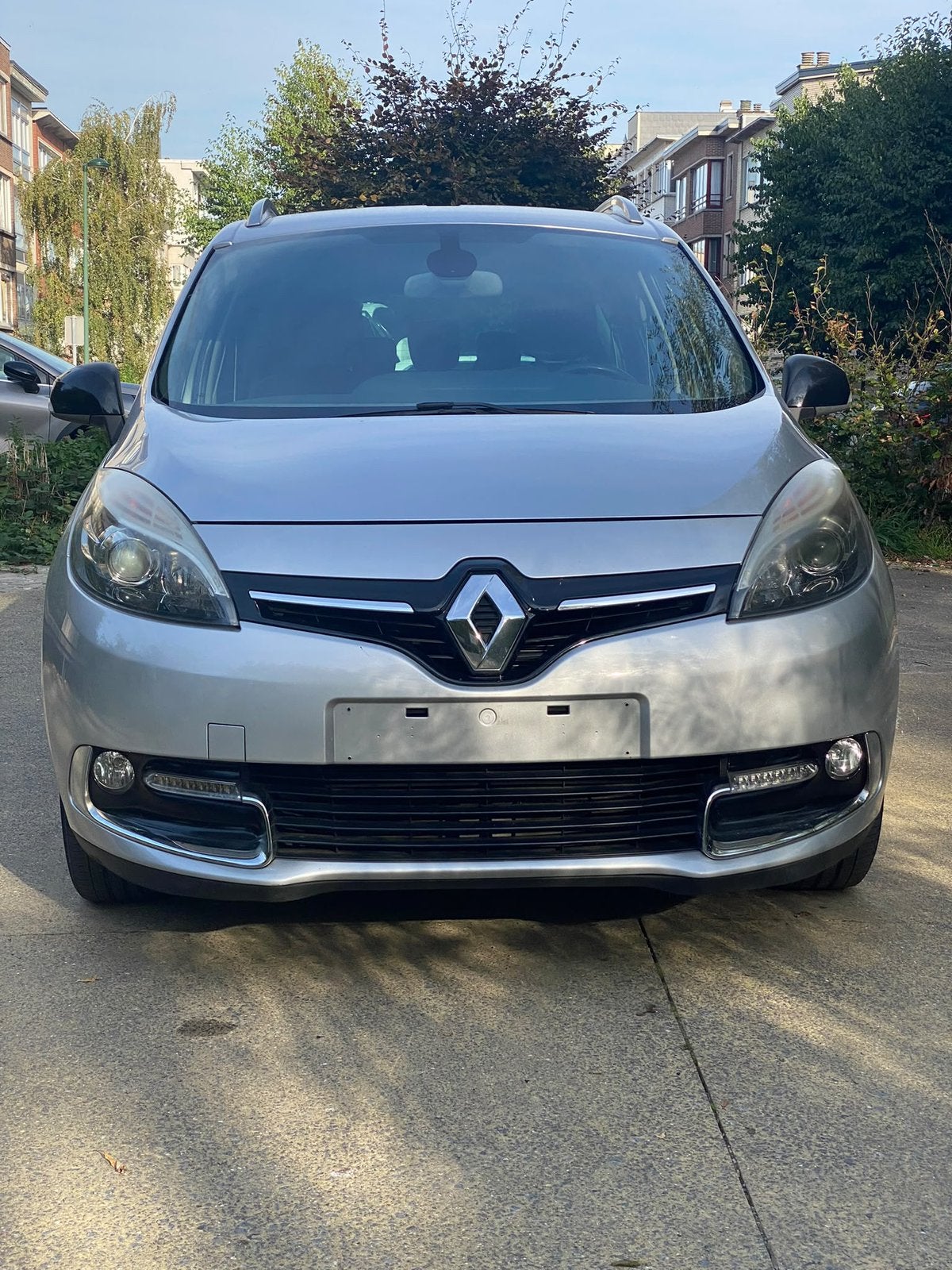 Renault Scénic 7 places Bose 1.2 Essence GPS TomTom 211000km, Auto's, Particulier, Sound system, Scénic, Te koop