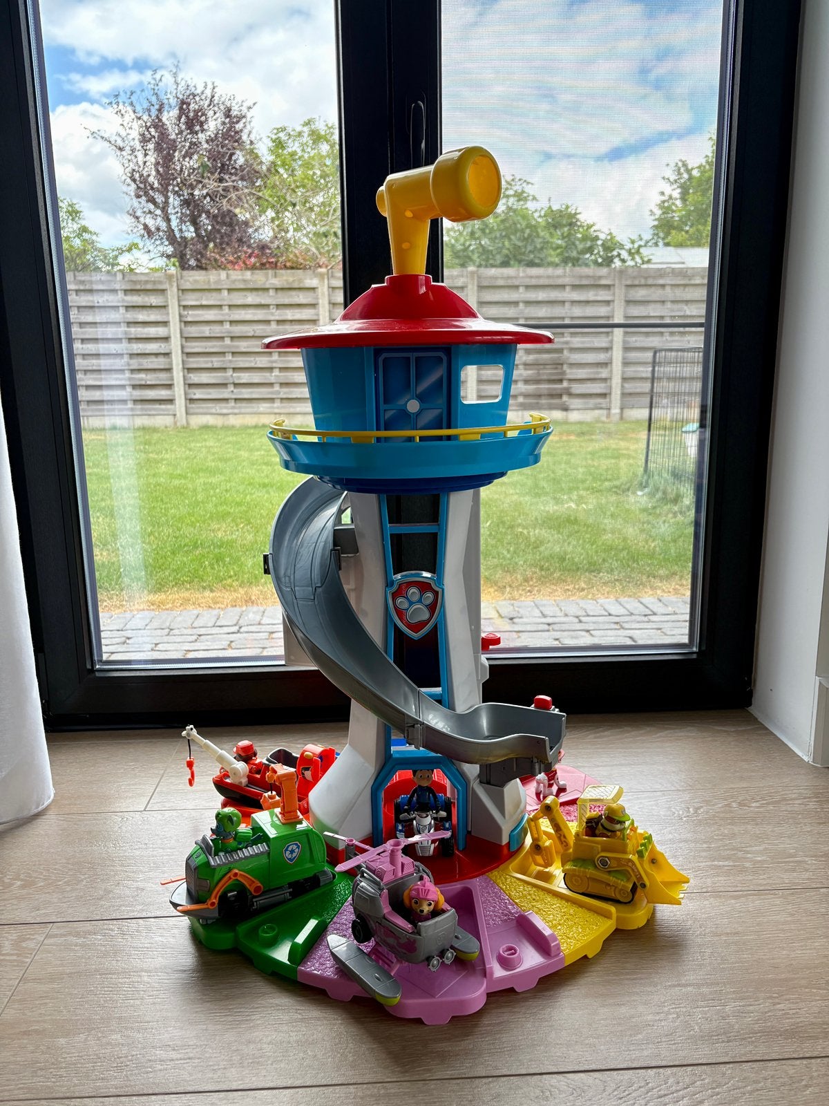Zeer grote Paw Patrol uitkijktoren - 82cm hoog, Enfants & Bébés, Jouets | Figurines, Enlèvement, Utilisé