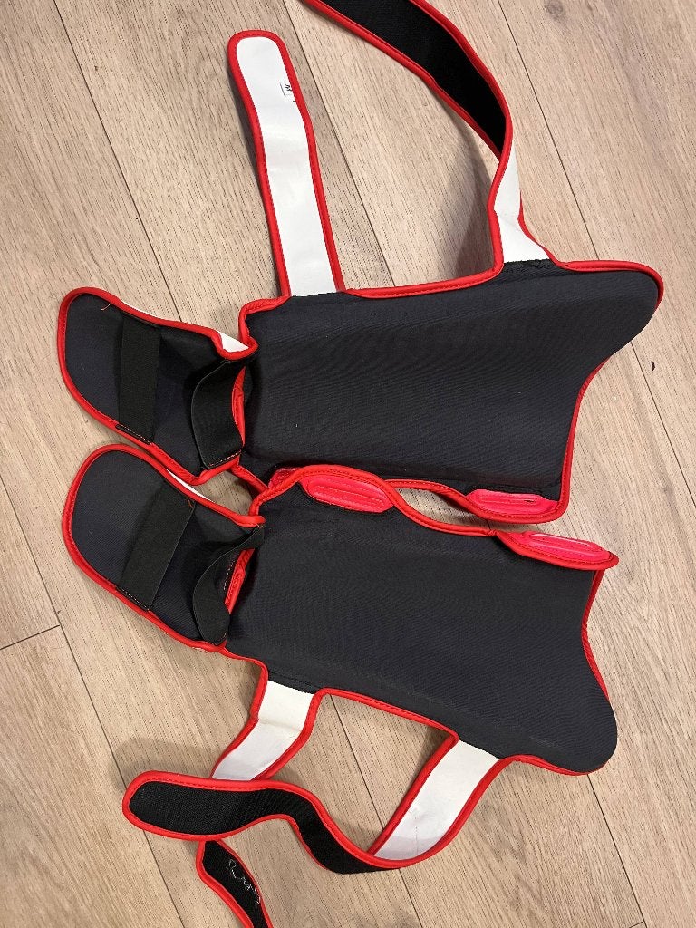 Protège-tibias pour Muay Thai taille M neufs, Sports & Fitness, Enlèvement, Neuf, Gardes de boxe