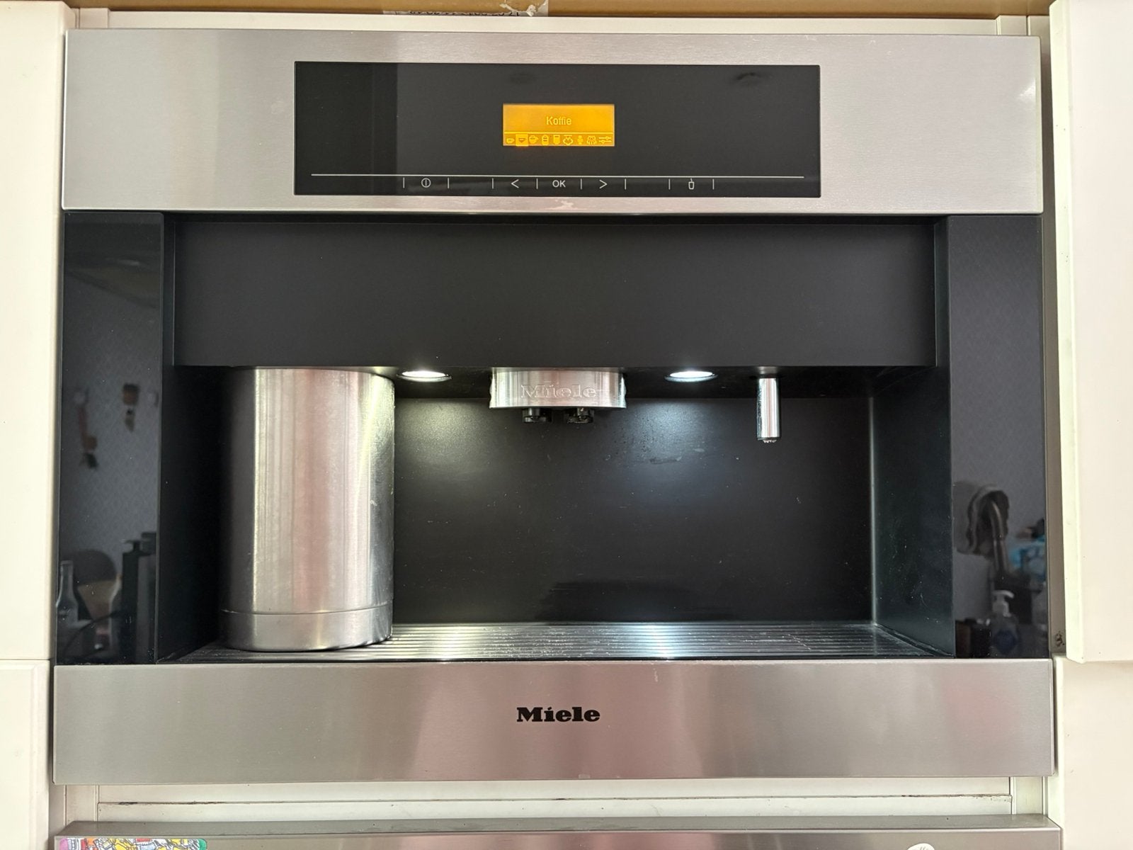Inbouwkoffiemachine Miele CVA 5060, Gebruikt, 10 kopjes of meer, Koffiemachine, Koffiebonen