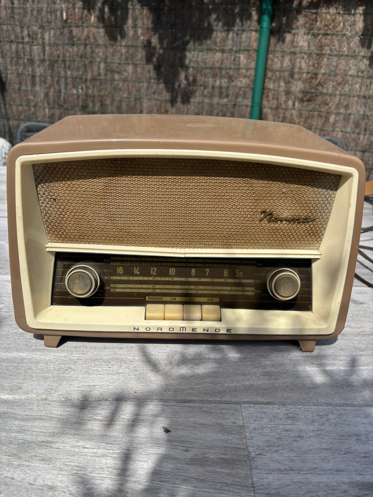 Oude radio Normende Norma, Enlèvement